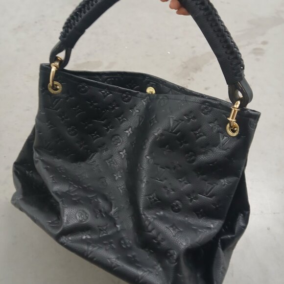 Louis Vuitton bag - Picture 3 of 3